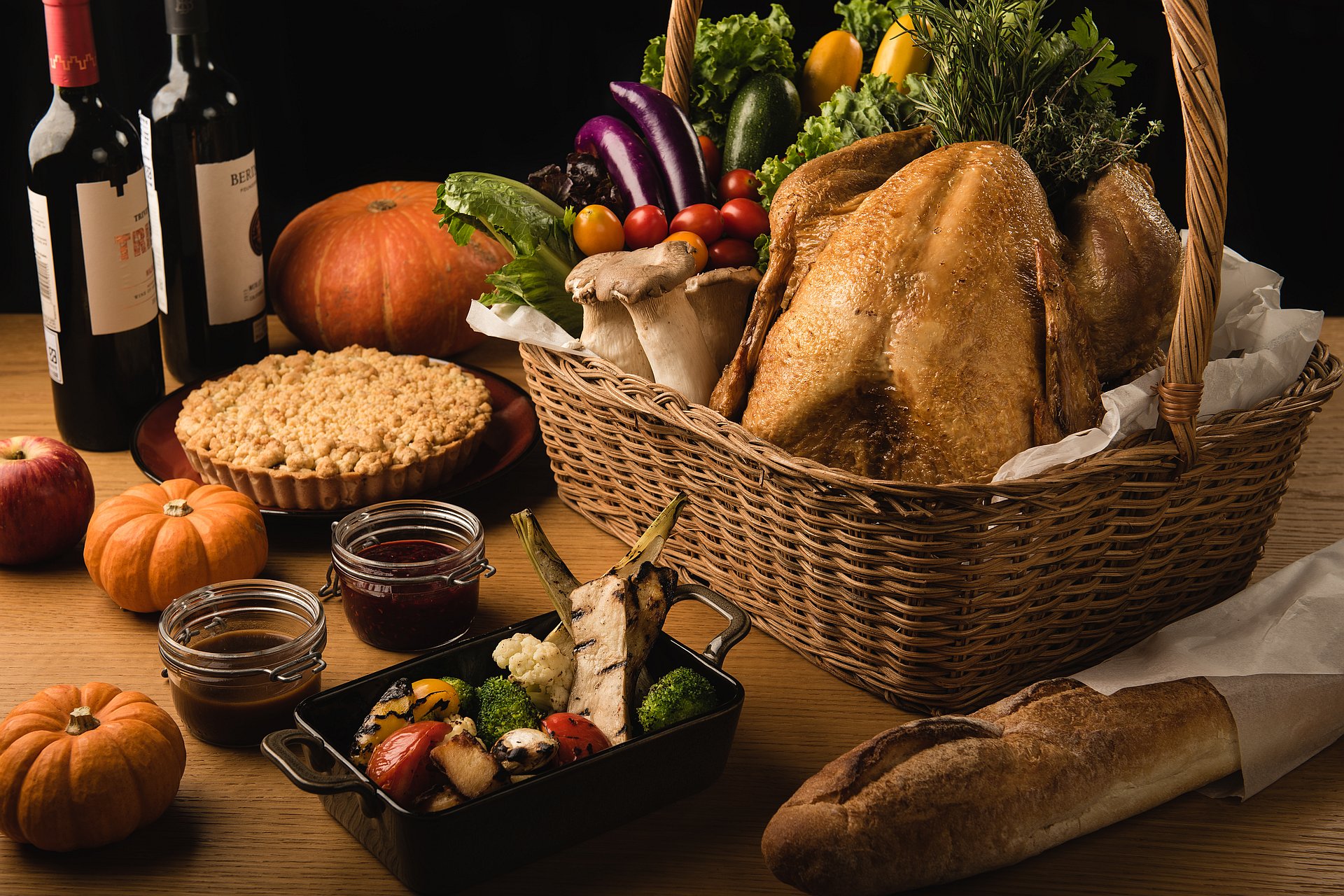 2023 Thanksgiving Dinner and Thanksgiving Turkey Gift Hamper at Que Woodfired Grill of amba Taipei Songshan hotel 