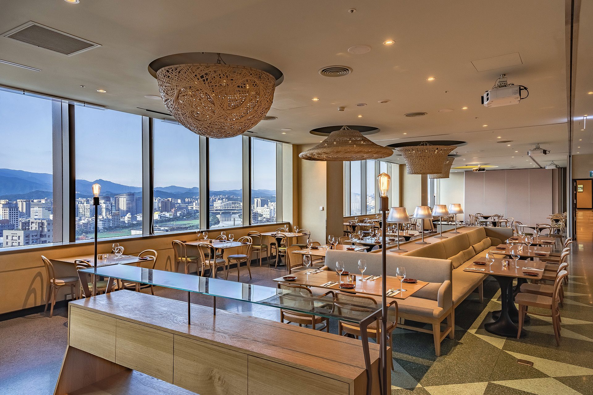 2023-2024 new year eve's dinner and countdown party at amba Taipei Songshan hotel