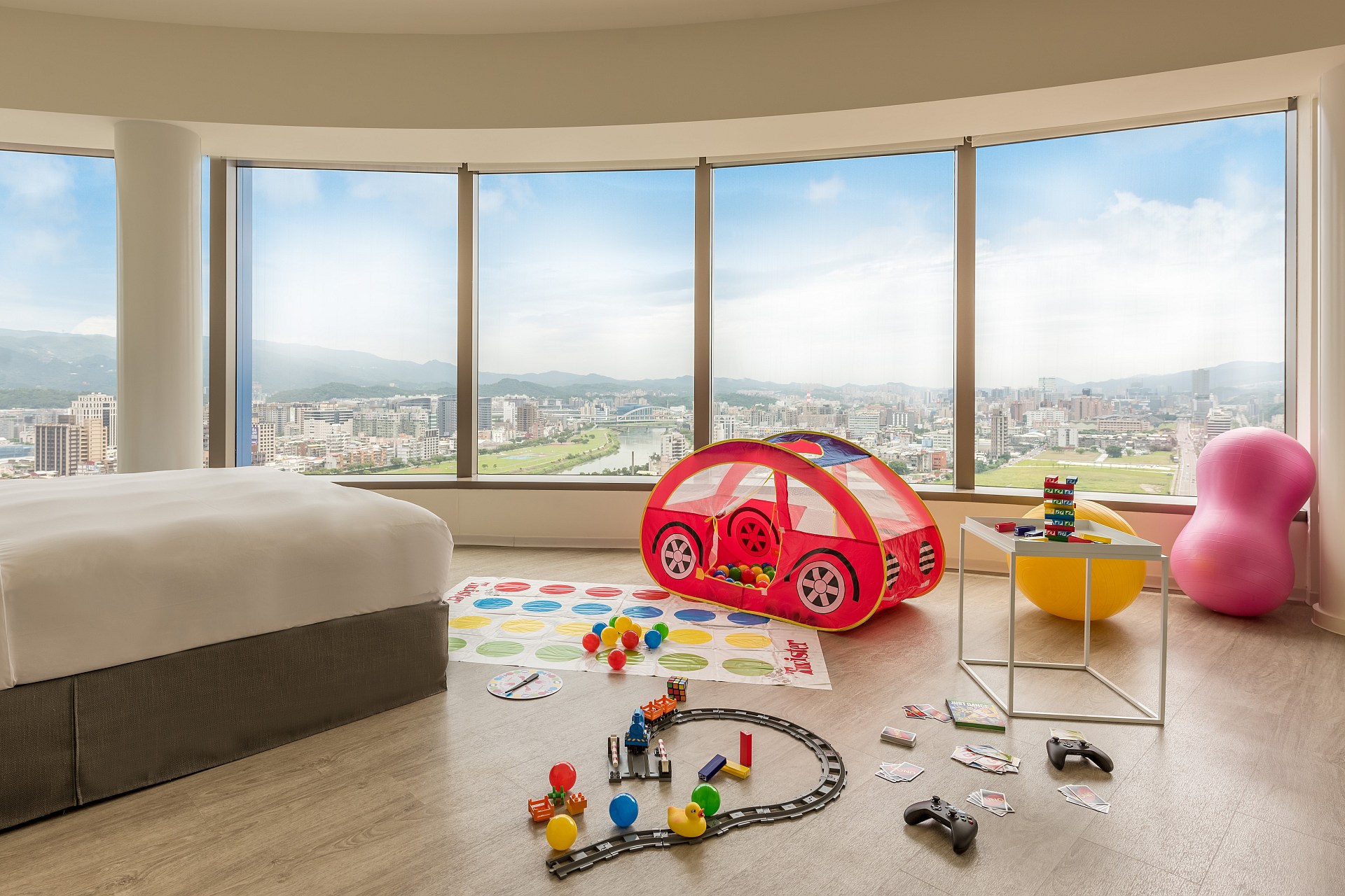 amba Taipei Songshan Hotel Family Holiday with Free Breakfasts Special